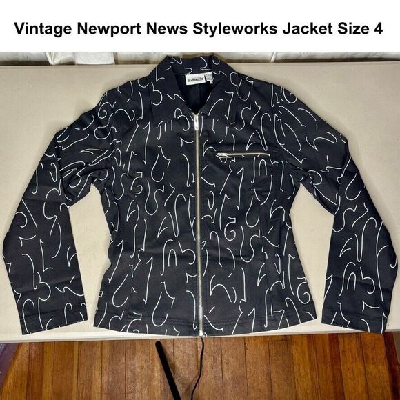 Styleworks Jackets & Blazers - Newport News Styleworks VNTGBlack White Pleated Stretch Zip Jacket Womens Size 4